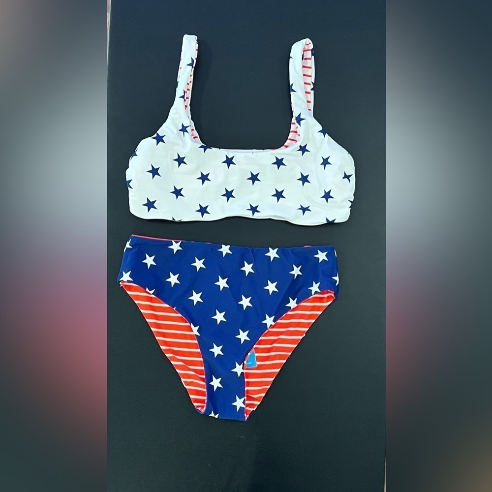 NWT CUPSHE Women's Reversible Red Star Party Bikini - L